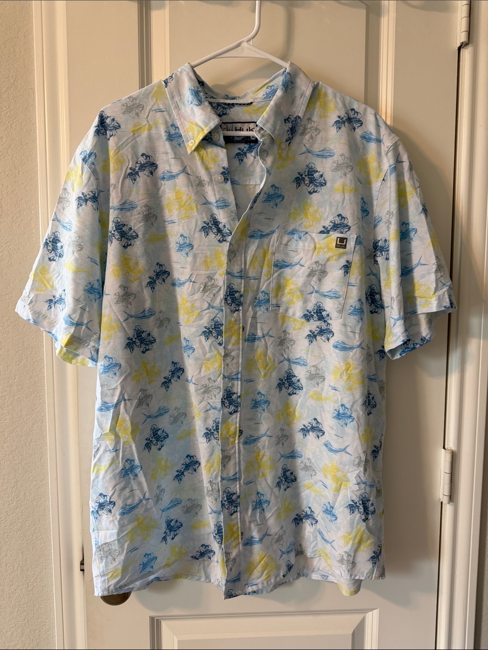 Huk Light Blue Floral Short-Sleeve Button-Down Shirt